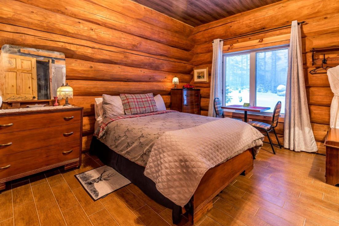Bed and Breakfast Domaine De La Giroux-Ette La Patrie Esterno foto
